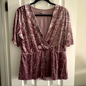 Chelsea 28 peplum velvet top